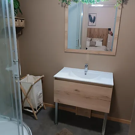 Domaine Des Etangs Du Bois De L'abbaye * Rejet-de-Beaulieu